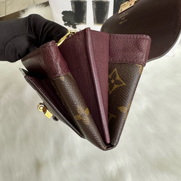 Auth Louis Vuitton wallet - Picture 7 of 17